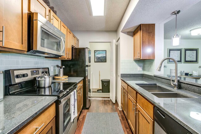 Audubon Village in Tampa, FL - Building Photo - Building Photo
