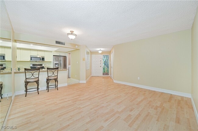 property at 975 Palm View Dr