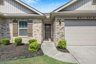 308 Fenrose Dr in Harvest, AL - Building Photo