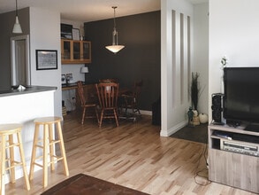 109 Rockyledge Vw NW in Calgary, AB - Building Photo - Building Photo