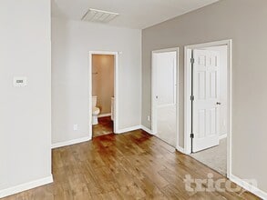 2116 Lauren Woods Dr in Winston-Salem, NC - Building Photo - Building Photo