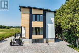 2246 Durham Regional Hwy 2 in Clarington, ON - Building Photo