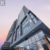 80 Bond St E in Oshawa, ON - Building Photo