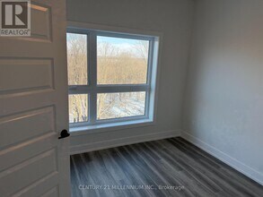 1100 Lackner Pl in Kitchener, ON - Building Photo - Building Photo