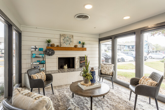 AUBRY HILLS APARTMENTS in Austin, TX - Foto de edificio - Interior Photo