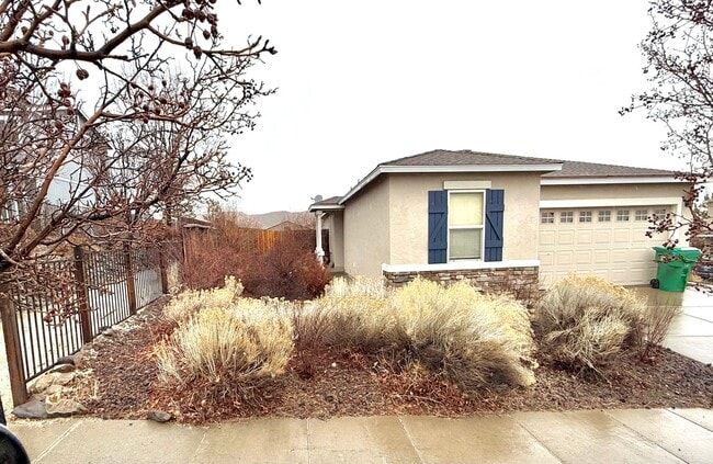 8825 Sunset Breeze Dr in Reno, NV - Building Photo - Building Photo