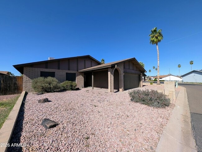 10044 N 39th Ln in Phoenix, AZ - Foto de edificio - Building Photo