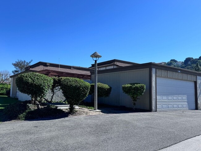 2348 Canyon Park Dr in Diamond Bar, CA - Building Photo - Building Photo