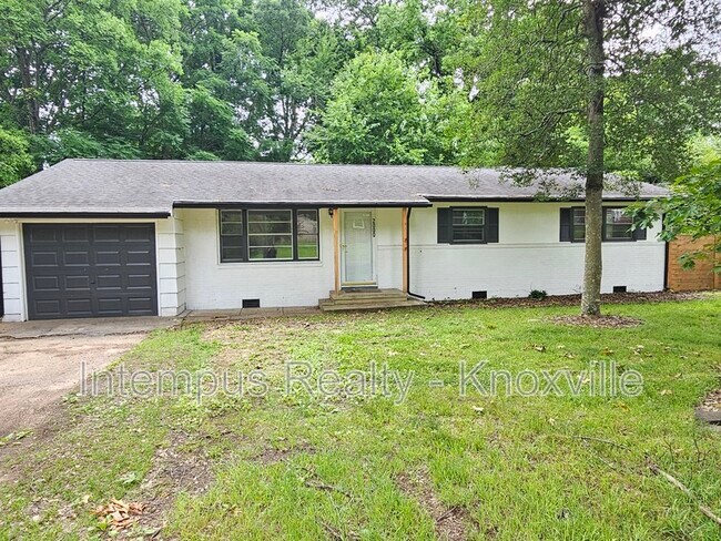 property at 2000 Nandina Dr
