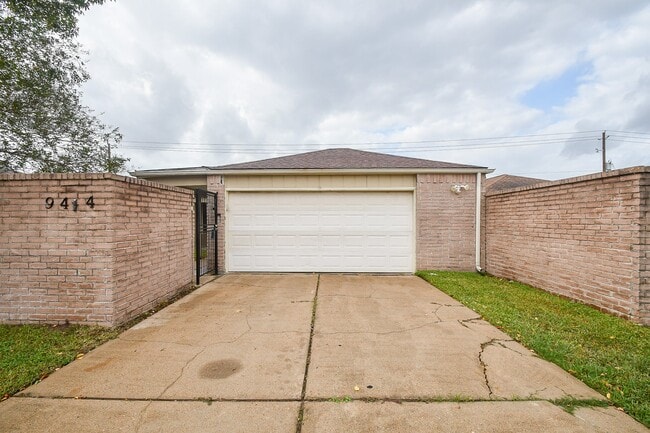 property at 9414 Beringwood Dr