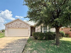 7605 Hollow Point Dr in Fort Worth, TX - Building Photo