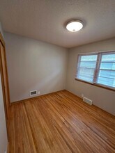 4844 Hickory St in Omaha, NE - Building Photo - Building Photo