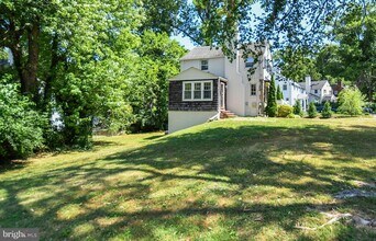 6123 Wynnwood Rd in Bethesda, MD - Building Photo - Building Photo