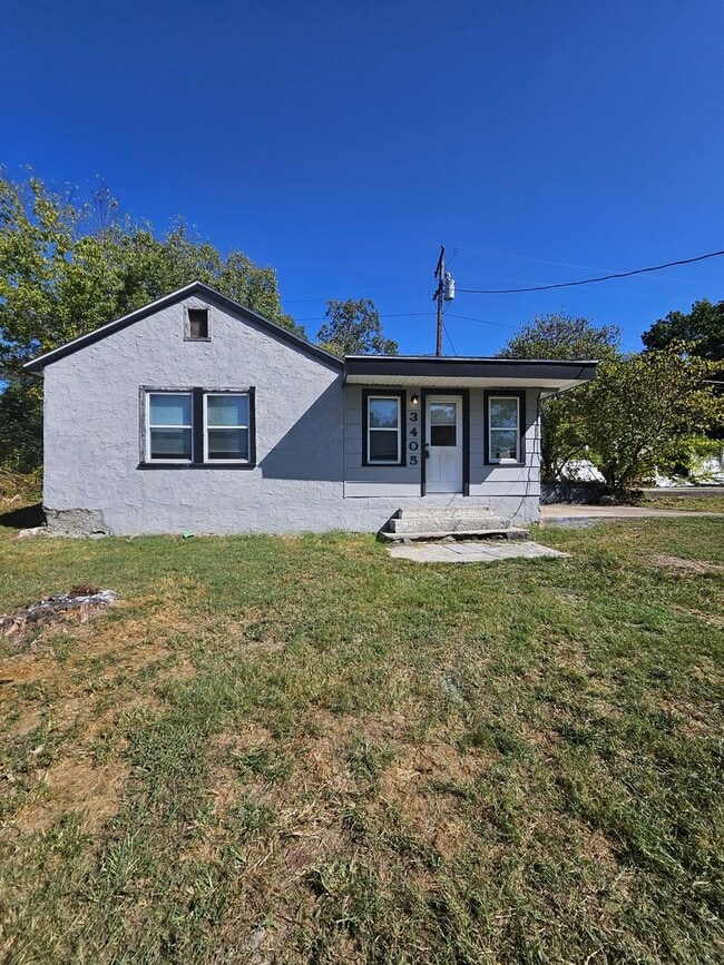 property at 3405 S Pearl Ave