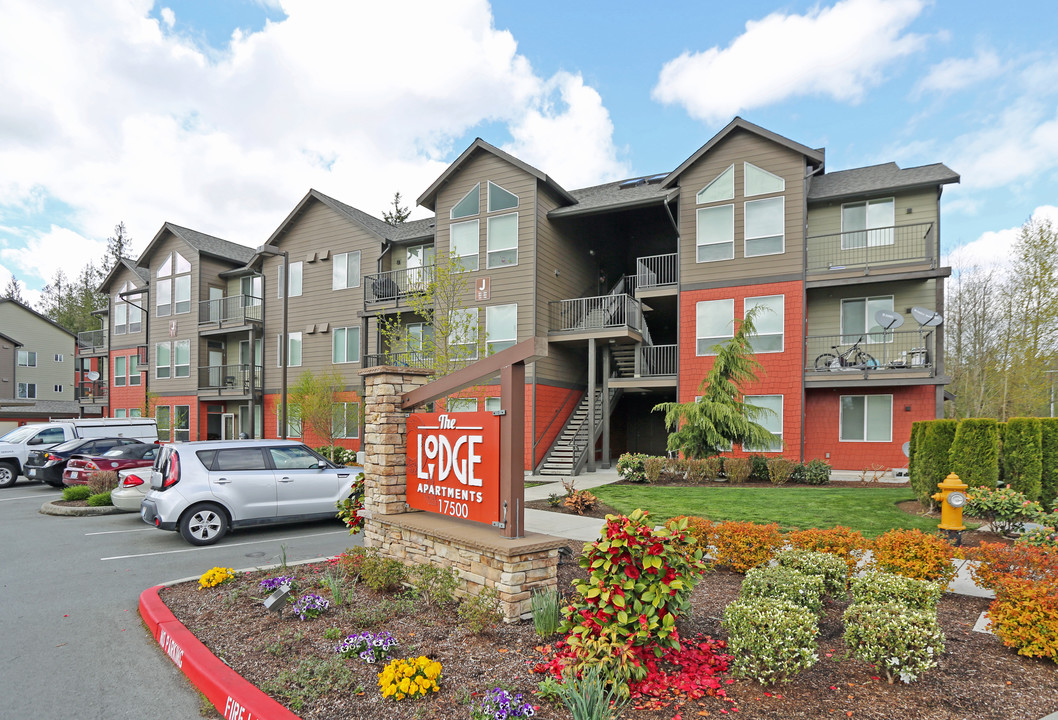 Trailside at The Lodge in Arlington, WA - Building Photo