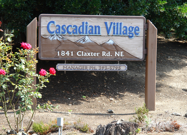 Cascadian Village Townhomes in Salem, OR - Building Photo - Building Photo