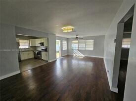 7501 Pierce St in Hollywood, FL - Building Photo