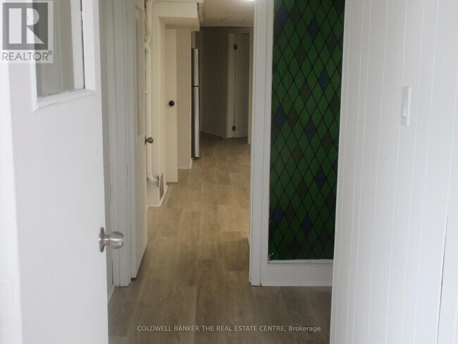 72 Navaho Dr in Toronto, ON - Building Photo - Building Photo