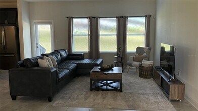 1055 Blackwolf Run Rd in Davenport, FL - Building Photo - Building Photo