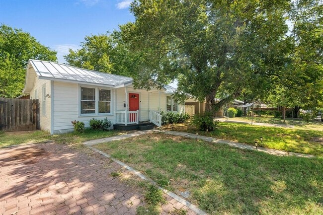 406 Nelray Blvd in Austin, TX - Building Photo - Building Photo