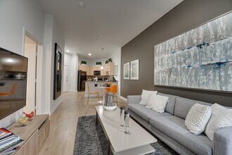 The Montrose in Dallas, TX - Foto de edificio - Building Photo