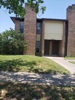 5014 Meandering Ln, Unit D in Corpus Christi, TX - Building Photo