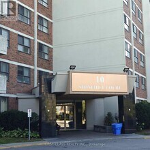 10 Stonehill Ct in Toronto, ON - Building Photo - Building Photo