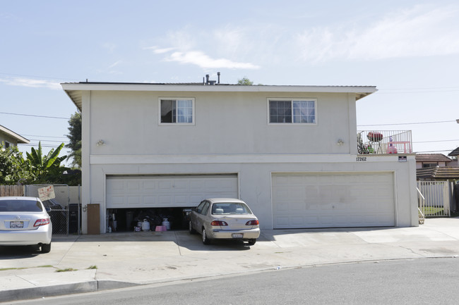 17262 Ash St in Huntington Beach, CA - Building Photo - Building Photo