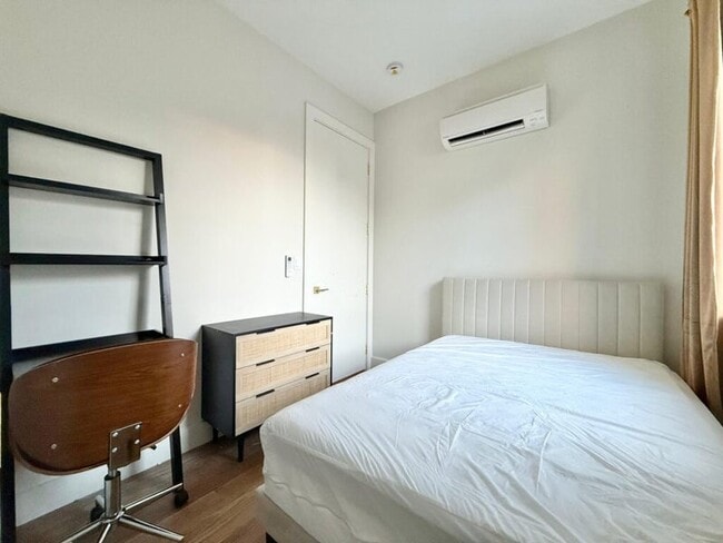 property at 980 Kent Ave