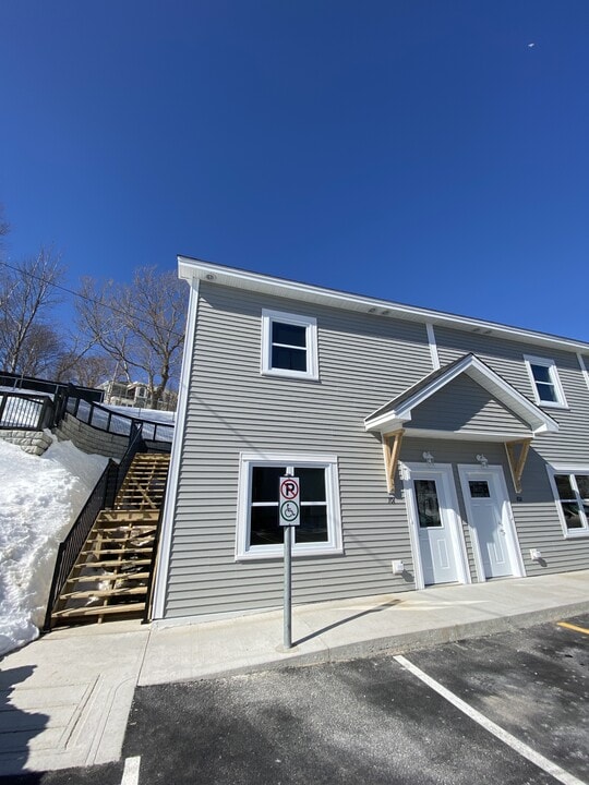 101 Patrick St in St John's, NL - Building Photo