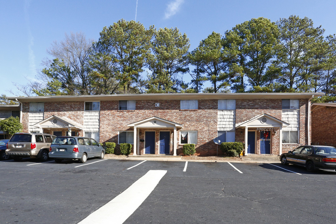 Southern Trace Apartments in Atlanta, GA - Building Photo