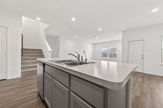 24721 Majestic Cone Ln in Magnolia, TX - Building Photo - Building Photo