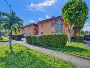 720 W 16th in Hialeah, FL - Building Photo - Building Photo