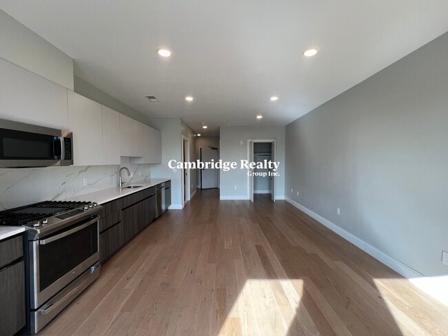 16 Central St, Unit T