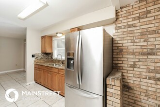 707 Laurel Way in Casselberry, FL - Building Photo - Building Photo