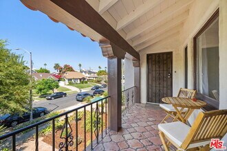 1556 S Ogden Dr in Los Angeles, CA - Building Photo - Building Photo