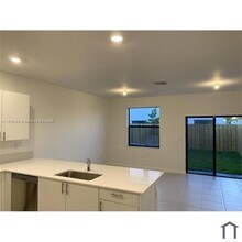 12131 NW 23rd Ct in Miami Shores, FL - Building Photo - Building Photo