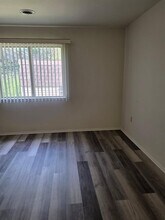 13 Honeysuckle Ln in Newark, DE - Building Photo - Building Photo