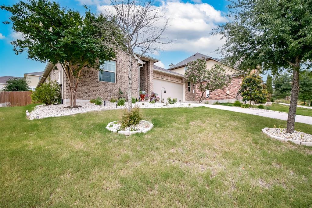 5801 Gunnison Turn Rd in Austin, TX - Building Photo