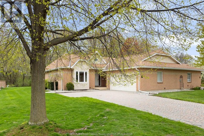 4722 Eagle Crescent