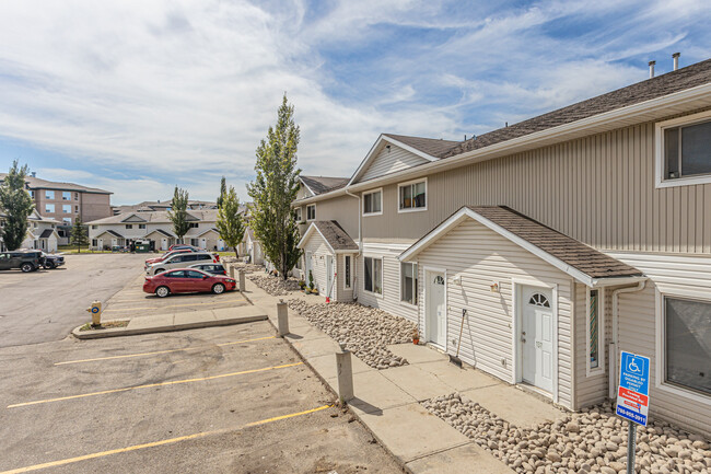 Bridgeport Village in Leduc, AB - Building Photo - Building Photo