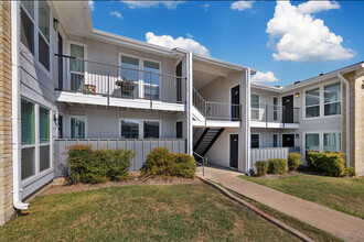 Nova Apartment Homes in Dallas, TX - Building Photo - Building Photo