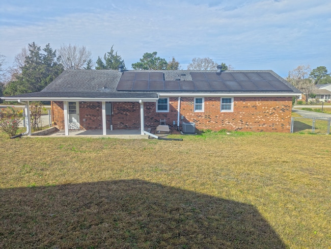 5310 Lord Tennyson Dr in Wilmington, NC - Building Photo - Building Photo