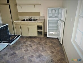 307 E Bryce Ave in Killeen, TX - Building Photo - Building Photo