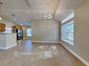 1087 Sugarberry Trail in Oviedo, FL - Foto de edificio - Building Photo