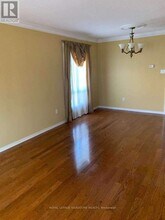 2419 Bankside Dr in Mississauga, ON - Building Photo - Building Photo