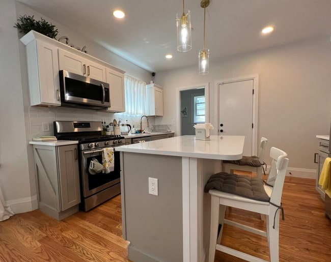 849 Cummins Hwy, Unit 1