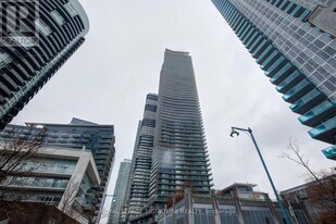 38 Annie Craig Dr in Toronto, ON - Building Photo