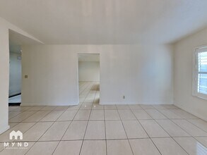 8055 Wagon Trail Way in Sacramento, CA - Building Photo - Building Photo