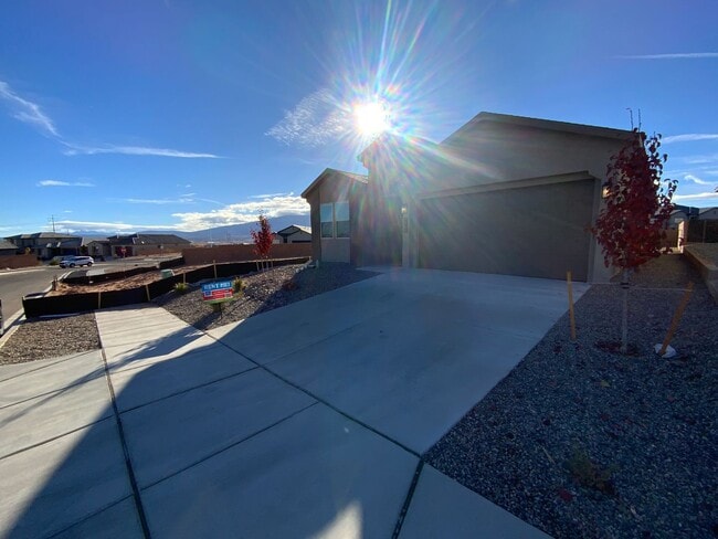6746 Clayton Dr NE in Rio Rancho, NM - Building Photo - Building Photo